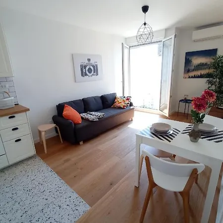 New! Apartment With Sea View Near Center Split Διαμέρισμα