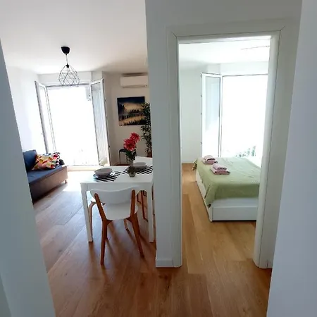 New! Apartment With Sea View Near Center Split Σπλιτ